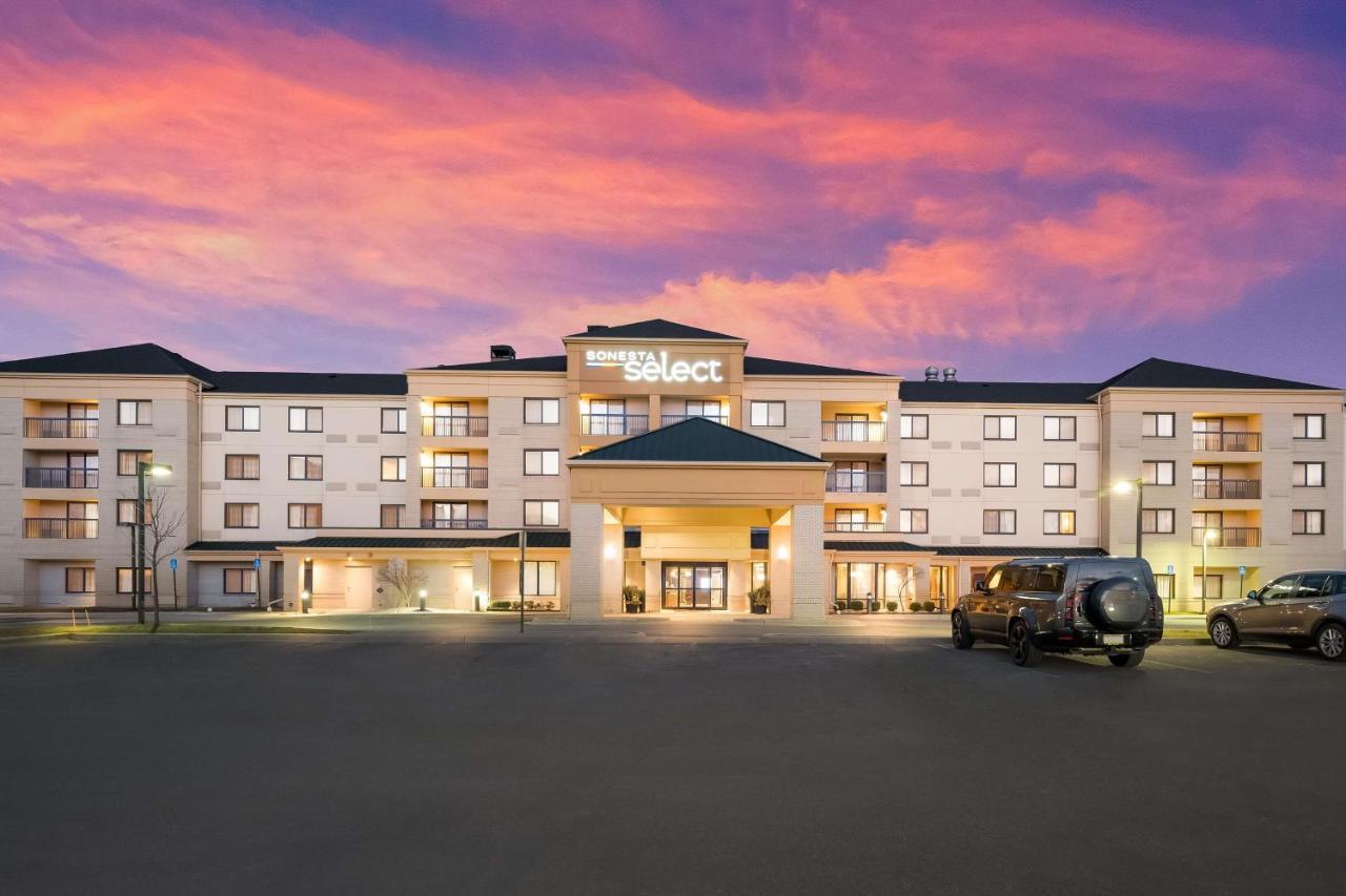Отель Sonesta Select Detroit Нови Экстерьер фото