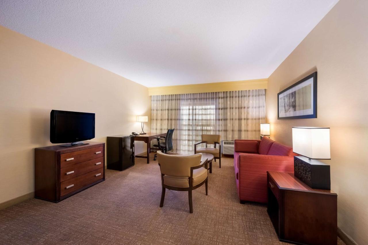 Отель Sonesta Select Detroit Нови Экстерьер фото